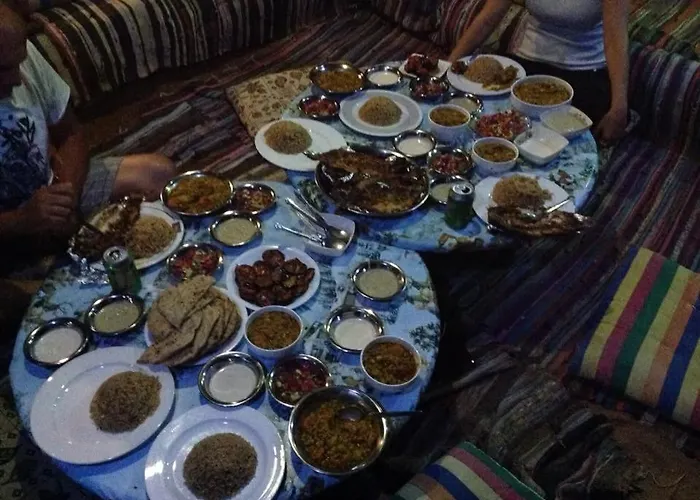 Sebaii Camp السباعى كامب شاطئ الترابين بجوار ويت بالس Ostello Nuweiba`